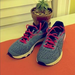 ASICS women’s GT 1000